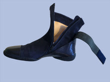 Load image into Gallery viewer, Blue Swinton