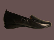 Load image into Gallery viewer, Petra 1730