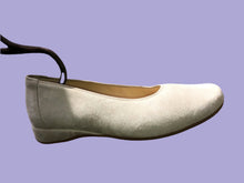 Load image into Gallery viewer, Petra 1702