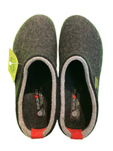 Load image into Gallery viewer, Charcoal Kris