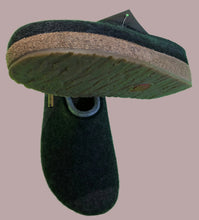 Load image into Gallery viewer, Charcoal Kris