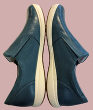 Load image into Gallery viewer, Caren Blue