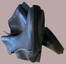 Load image into Gallery viewer, Shark Link