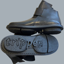 Load image into Gallery viewer, Black Base