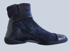 Load image into Gallery viewer, Blue Swinton