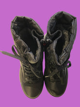 Load image into Gallery viewer, Aidan Black