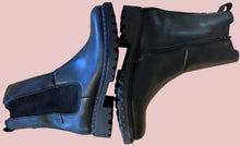 Load image into Gallery viewer, Marta