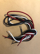 Load image into Gallery viewer, Assorted Round Laces